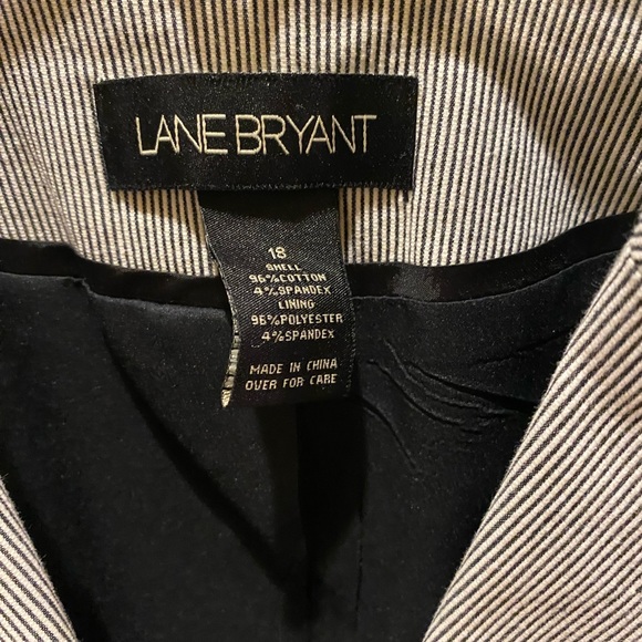 Lane Bryant Ladies Tailored Cotton Blend 3-Button Jacket. Size 18 - Picture 3 of 5